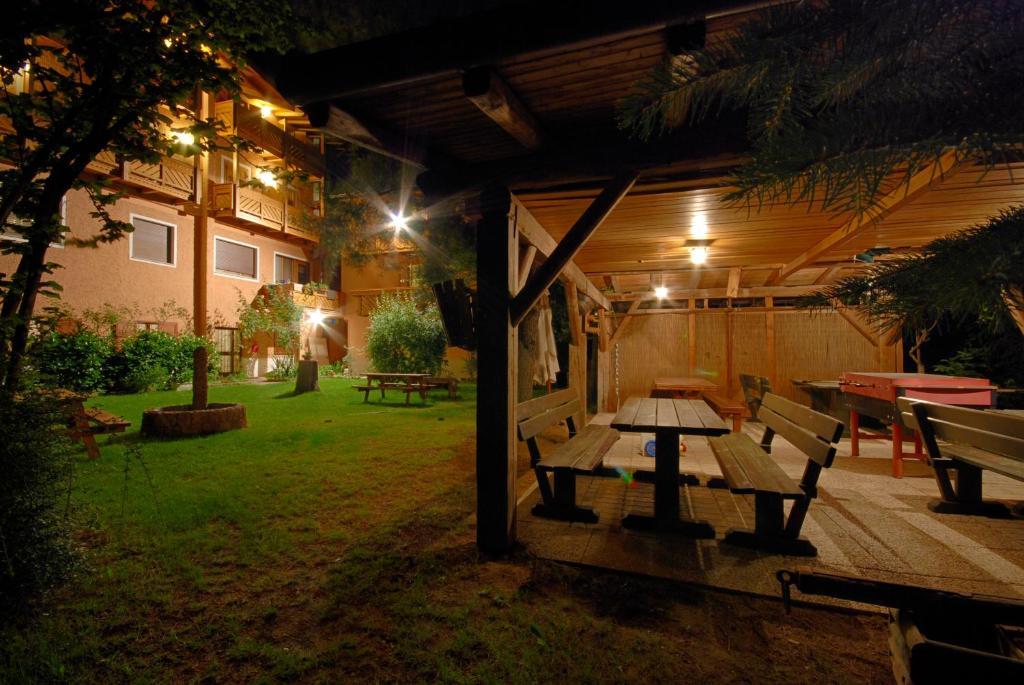 Hotel Job Monclassico Exterior foto